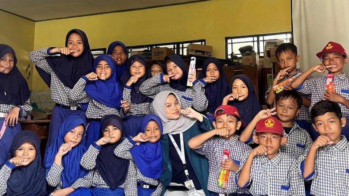 PAFI Kulon Progo : Edukasi Kesehatan, Mahasiswa KKN Undip Ajari Anak 6 Langkah Cuci Tangan dan Sikat Gigi yang Benar